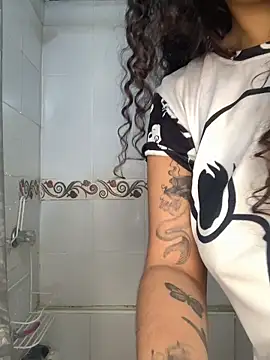 Snapshot of caritobeachdh chatting on 16, 11, 2025 caritobeachdh online show from 16, 11, 2025