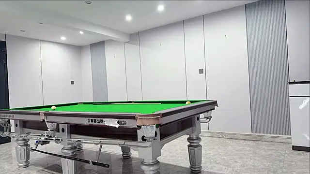 Snapshot of yuer2563 chatting on 18, 12, 2025 yuer2563 online show from 18, 12, 2025