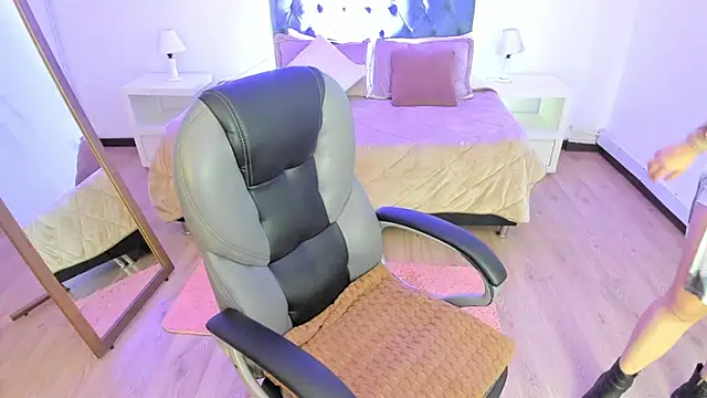 Blair red  online show from 16, 11, 2025