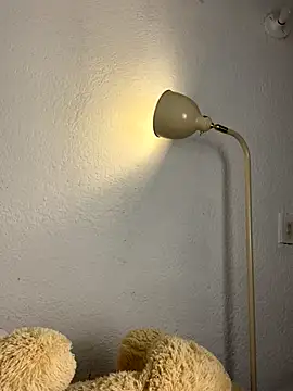 NicoleLeinn online show from 8, 10, 2025