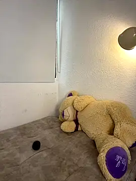 NicoleLeinn online show from 12, 9, 2025