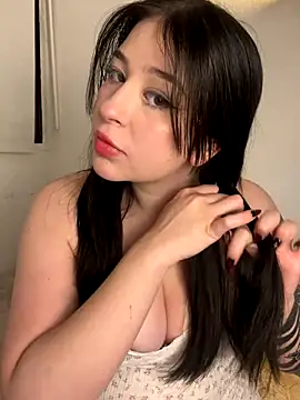 NicoleLeinn online show from 21, 9, 2025