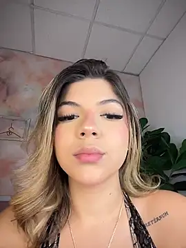 Snapshot of AngelBlushXXX chatting on 19, 6, 2026 AngelBlushXXX online show from 19, 6, 2026