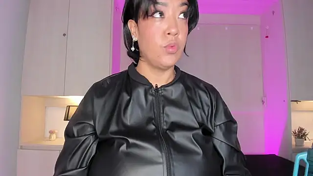 VickyRuiz  online show from 2, 10, 2025