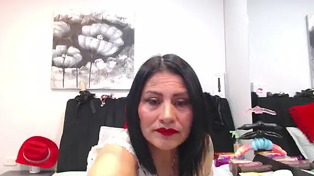 Snapshot of DonnaJoness chatting on 3, 3, 2026 DonnaJoness online show from 3, 3, 2026