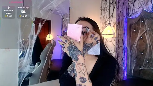 Zami Escobar of online show from 4, 11, 2025