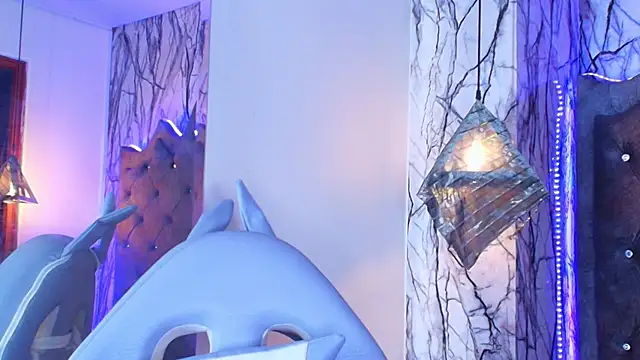 Zami Escobar of online show from 19, 3, 2026