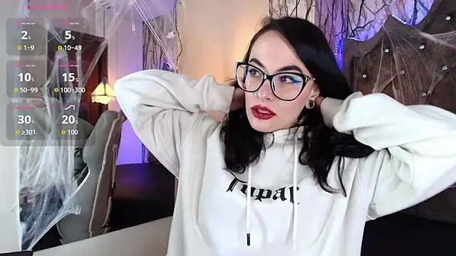 Zami Escobar of online show from 15, 10, 2025