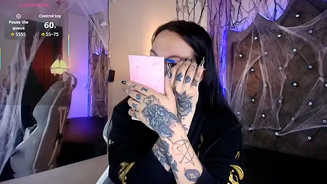 Zami Escobar of online show from 5, 11, 2025