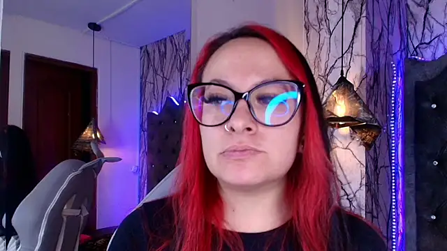 Zami Escobar of online show from 7, 4, 2026