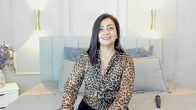 victoria bourne online show from 28, 10, 2025