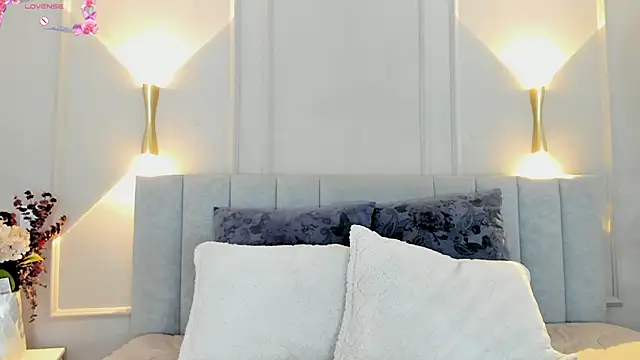 victoria bourne online show from 3, 10, 2025