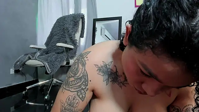 Snapshot of alexholyy chatting on 16, 9, 2025 alexholyy online show from 16, 9, 2025