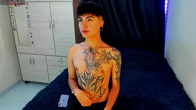 Snapshot of Dark_luckyyy chatting on 23, 10, 2025 Dark luckyyy online show from 23, 10, 2025