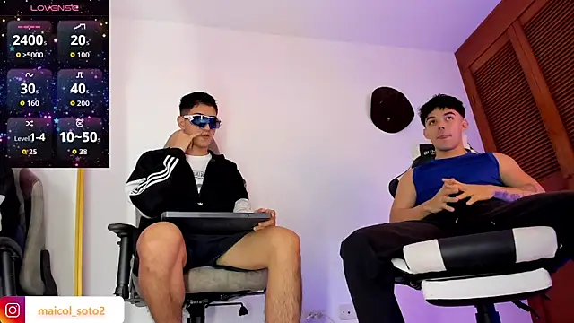 Snapshot of sotooliver3 chatting on 10, 10, 2025 sotooliver3 online show from 10, 10, 2025