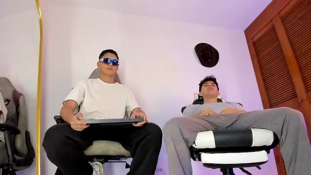 Snapshot of sotooliver3 chatting on 10, 9, 2025 sotooliver3 online show from 10, 9, 2025