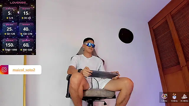 Snapshot of sotooliver3 chatting on 7, 1, 2026 sotooliver3 online show from 7, 1, 2026