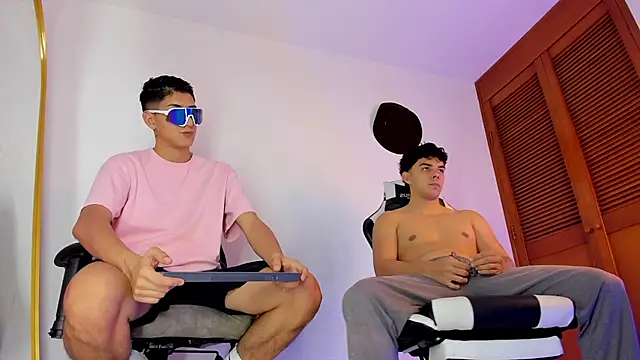 Snapshot of sotooliver3 chatting on 3, 11, 2025 sotooliver3 online show from 3, 11, 2025