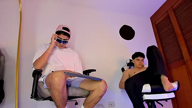 Snapshot of sotooliver3 chatting on 11, 10, 2025 sotooliver3 online show from 11, 10, 2025