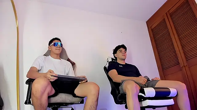 Snapshot of sotooliver3 chatting on 3, 12, 2025 sotooliver3 online show from 3, 12, 2025