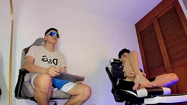 Snapshot of sotooliver3 chatting on 1, 12, 2025 sotooliver3 online show from 1, 12, 2025