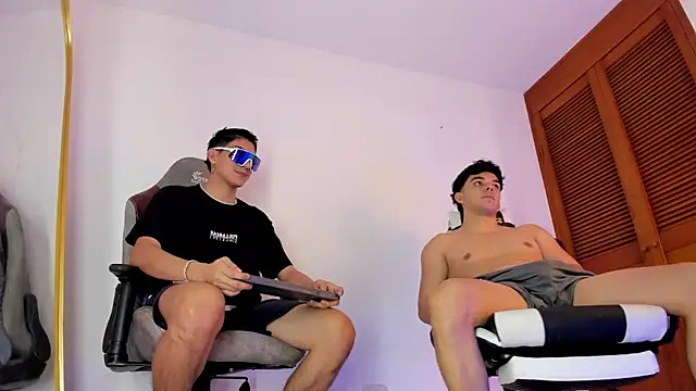 Snapshot of sotooliver3 chatting on 22, 11, 2025 sotooliver3 online show from 22, 11, 2025