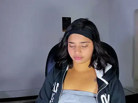 ScarletDoll online show from 17, 11, 2025