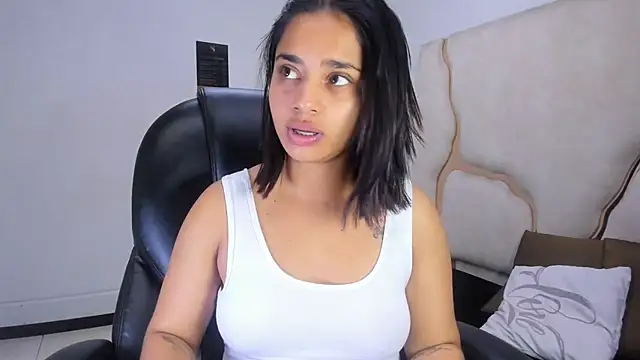 ScarletDoll online show from 22, 10, 2025