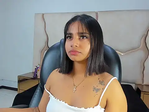 ScarletDoll online show from 18, 9, 2025