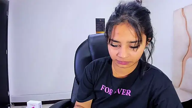 ScarletDoll online show from 22, 11, 2025