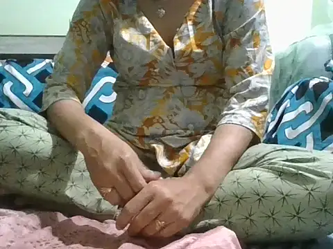 Roshani hoty online show from 13, 1, 2026