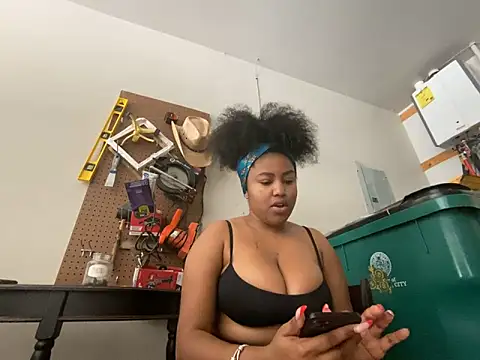 princesslivv online show from 11, 4, 2026