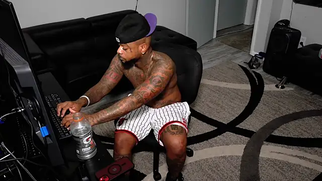 SLANGONDEMHOES online show from 16, 2, 2026