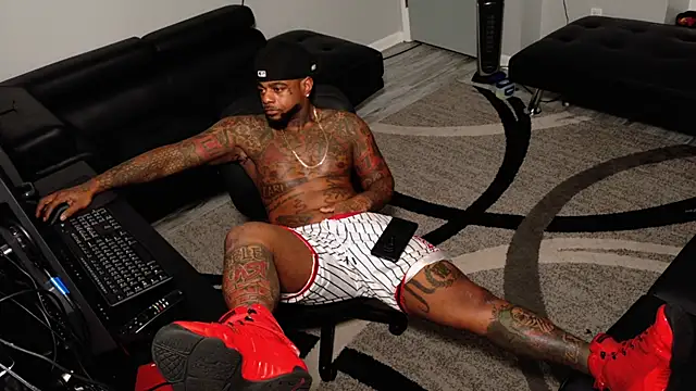 SLANGONDEMHOES online show from 23, 2, 2026