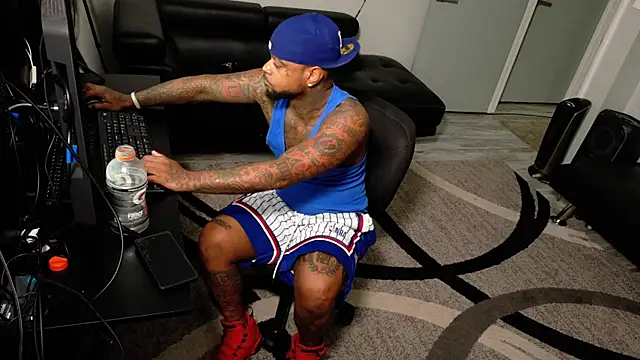 SLANGONDEMHOES online show from 25, 2, 2026