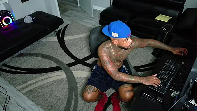 SLANGONDEMHOES online show from 4, 12, 2025