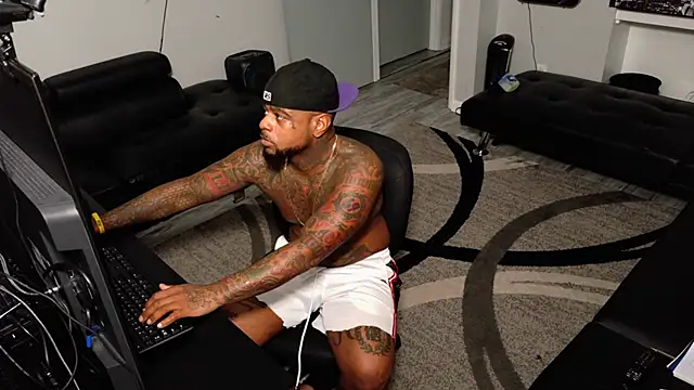 SLANGONDEMHOES online show from 11, 3, 2026