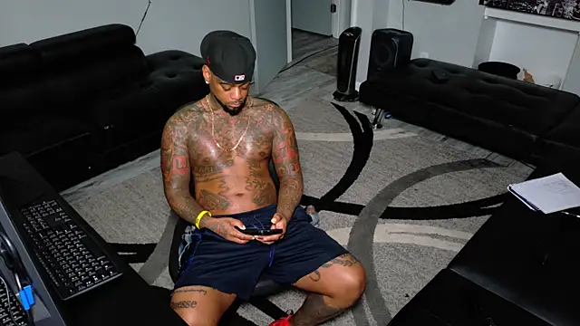 SLANGONDEMHOES online show from 6, 3, 2026