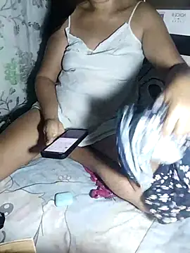 Snapshot of sweet_candiceee chatting on 12, 9, 2025 sweet candiceee online show from 12, 9, 2025