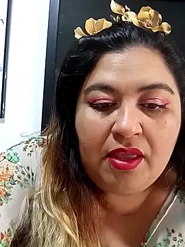 curvy diva  online show from 5, 10, 2025