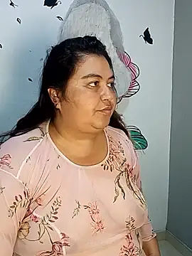 curvy diva  online show from 29, 11, 2025