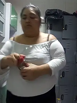 curvy diva  online show from 19, 12, 2025