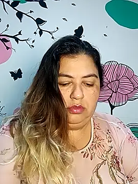 curvy diva  online show from 24, 10, 2025