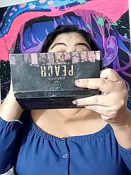 curvy diva  online show from 3, 11, 2025