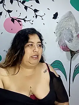 curvy diva  online show from 7, 11, 2025