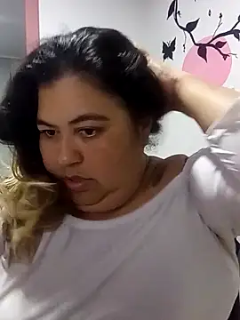 curvy diva  online show from 9, 11, 2025