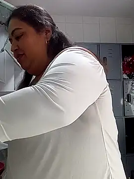 curvy diva  online show from 9, 1, 2026