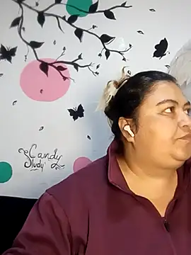 curvy diva  online show from 12, 11, 2025