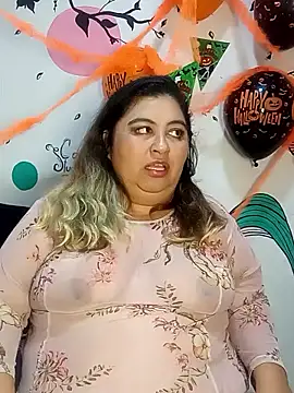 curvy diva  online show from 28, 10, 2025