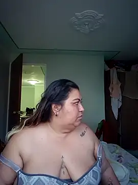 curvy diva  online show from 24, 11, 2025